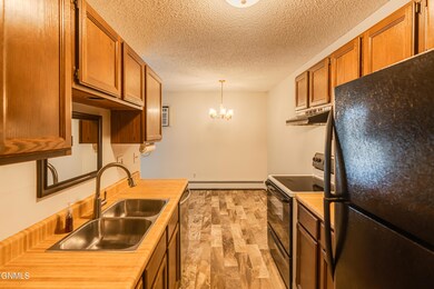 2520N8thStu202_0022