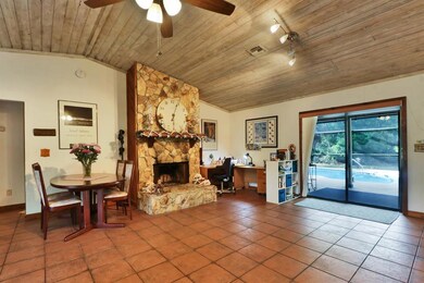 Dining  Area