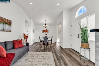 253 Florence Ct unit 253, Hercules, CA 94547 - photo 7