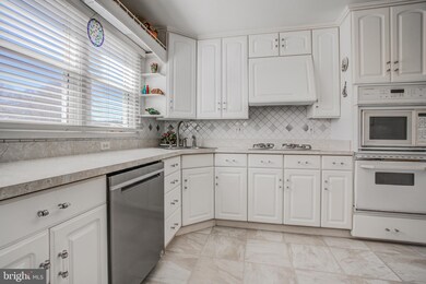 3518 Hiss Ave, Parkville, MD 21234 - photo 6