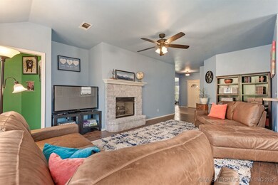 204 S 62nd St, Broken Arrow, OK 74014 - photo 7