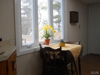 3205 Division St, Easton, PA 18045 - photo 4