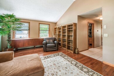 14 Newton St, Merrimack, NH 03054 - photo 3