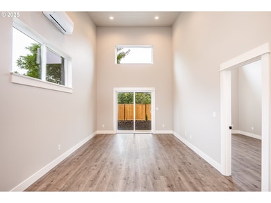 1380 Jacobs Dr, Eugene, OR 97402 - photo 5