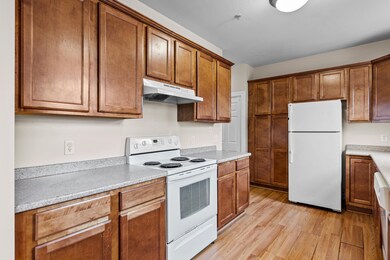 15 Webster St, Nashua, NH 03064 - photo 2