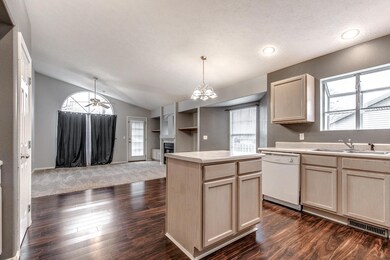 RE_723 E Appleridge-3