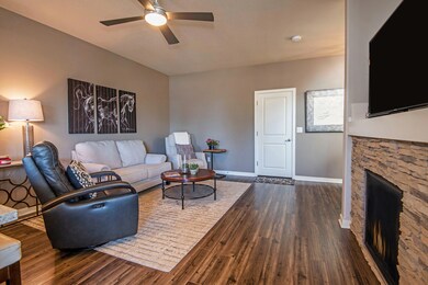 660 NE Vail Ln Bend OR 97701-print-006-0