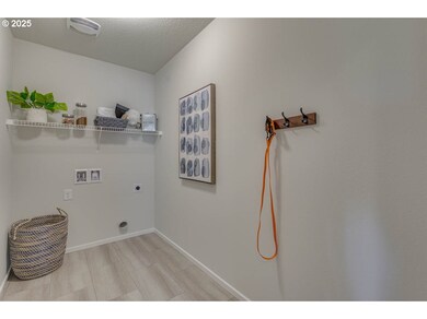 2977 U St, Springfield, OR 97477 - photo 4