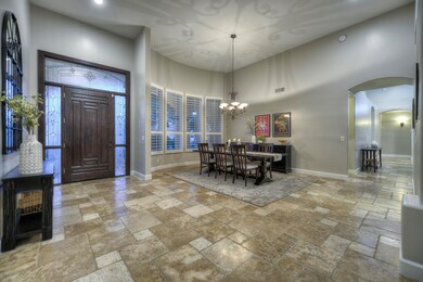 005_Foyer-Dining