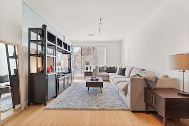 4040 N Hall St unit 109, Dallas, TX 75219 - photo 5