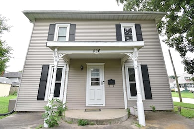 406 6th Ave SW, Independence, IA 50644 - photo 2