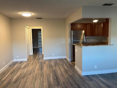 111 Waltham E, West Palm Beach, FL 33417 - photo 5