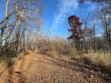 71 Hilltop Dr, Branford, CT 06405 - photo 2