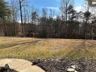 view of front yard