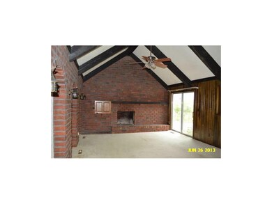 404 S Silver Top Ln, Raymore, MO 64083 - photo 3