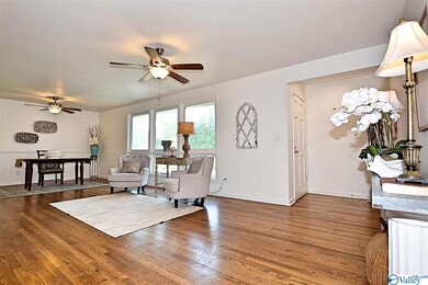 212 Southcrest Dr SW, Huntsville, AL 35802 - photo 4