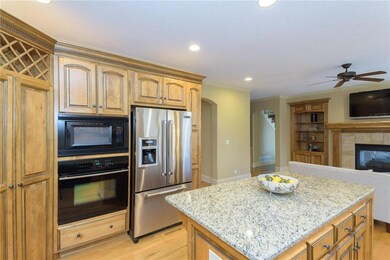 9602 Deer Run St, Lenexa, KS 66220 - photo 6