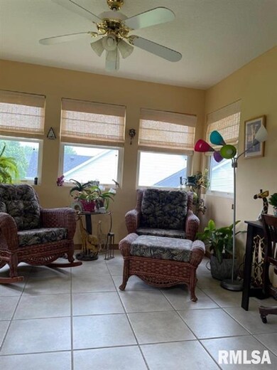 1358 W 51st St, Davenport, IA 52806 - photo 7