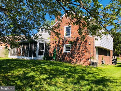 913 Brighton Ave, Reading, PA 19606 - photo 4