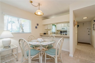 Dining area with breakfast bar