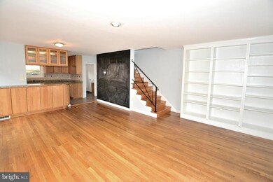 109 E Taylor Run Pkwy, Alexandria, VA 22314 - photo 4