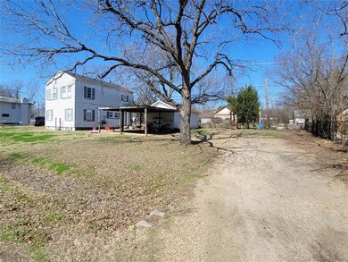 1320 N Gaines St, Ennis, TX 75119 - photo 2