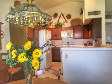Kitchen & Breakfast Nook