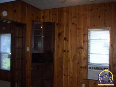 1901 SW Lane St, Topeka, KS 66604 - photo 6