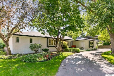 8731 Douglas St, Omaha, NE 68114 - photo 2