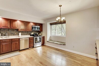 2227 Chapel Valley Ln, Lutherville Timonium, MD 21093 - photo 6