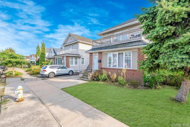 236 W Pine St, Long Beach, NY 11561 - photo 2