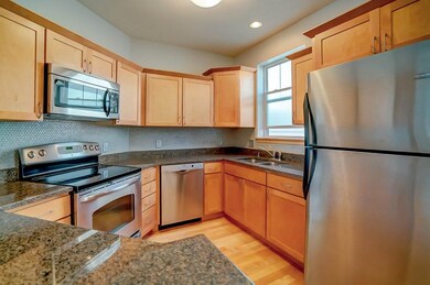 78 S Gardens Way unit 409, Fitchburg, WI 53711 - photo 2