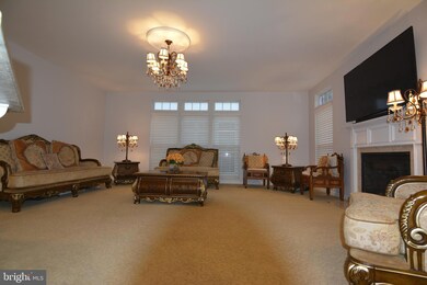 8953 Landerfield Ct, Lorton, VA 22079 - photo 7