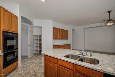 Kitchen & Pantry