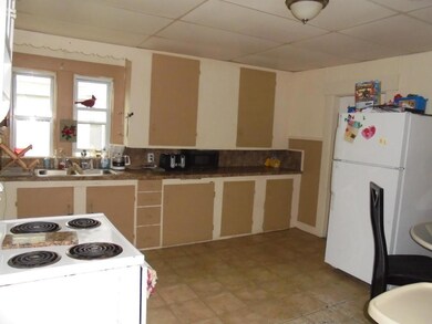 21 Roberts St, Sanford, ME 04073 - photo 5