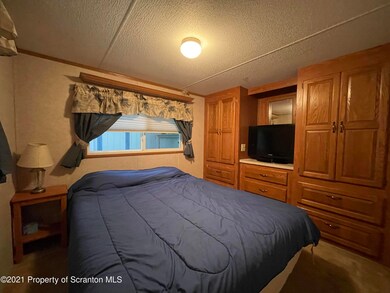 192 Pathfinder Place, Roaring Bk Tp, PA 18444 - photo 4