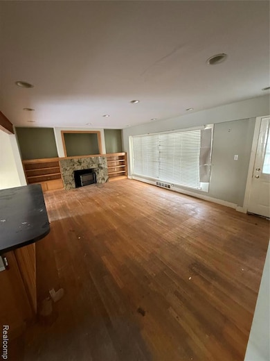 29863 Fall River Rd, Southfield, MI 48076 - photo 4