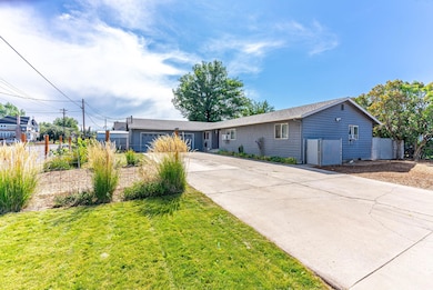 200 NE 7th St, Prineville, OR 97754 - photo 2