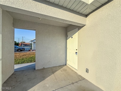 2955 Dunbar St unit A,  Apt B, Fort Myers, FL 33916 - photo 4