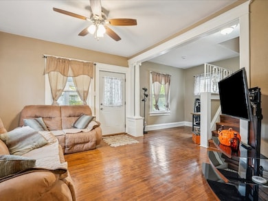 421 17th St SE, Cedar Rapids, IA 52403 - photo 4