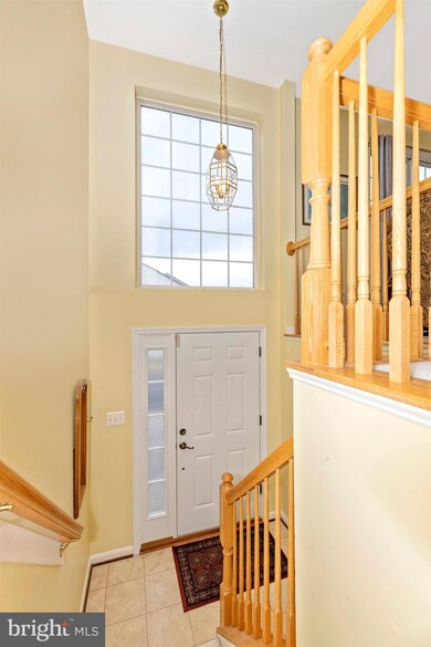 7126 Ladd Cir, Frederick, MD 21703 - photo 2