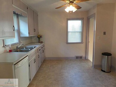 519 Florence St, Lansing, MI 48910 - photo 7