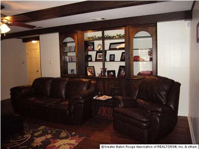 Lots of builtins and bookcases