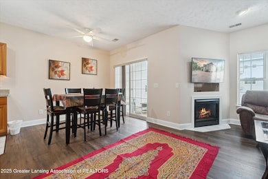 06-268-W-Saginaw-St-unit-202-East-Lansin