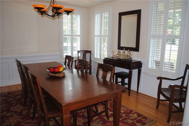 FORMAL DINING ROOM WITH CROWN MOLDING, TRAY CEILIN