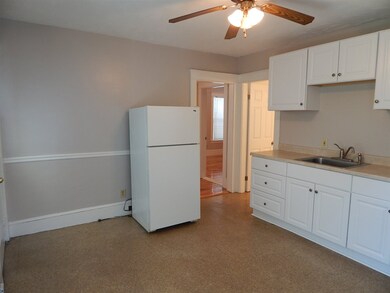537 Howe St unit 1 Rear, Manchester, NH 03103 - photo 5