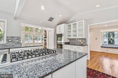 1114 Hampton Garth, Towson, MD 21286 - photo 6