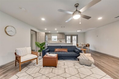 203 Chaffin St, Bonham, TX 75418 - photo 3