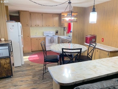 2150 Laura St unit 44, Springfield, OR 97477 - photo 3