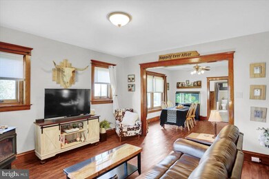 418 S Madison St, Boyertown, PA 19512 - photo 6